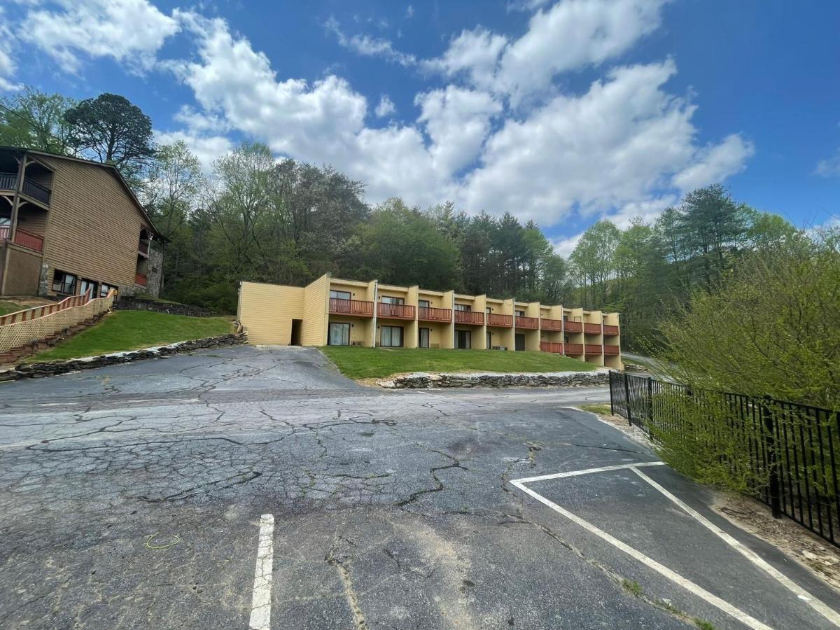 Budgetel Inn & Suites Dillard Esterno foto