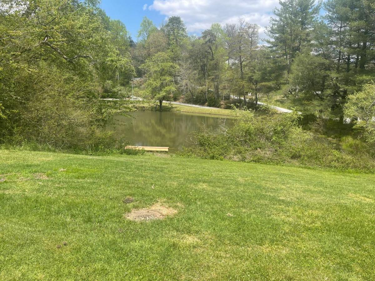 Budgetel Inn & Suites Dillard Esterno foto