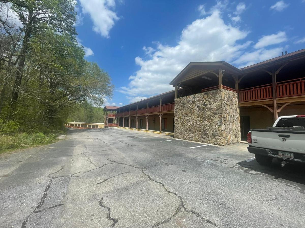 Budgetel Inn & Suites Dillard Esterno foto