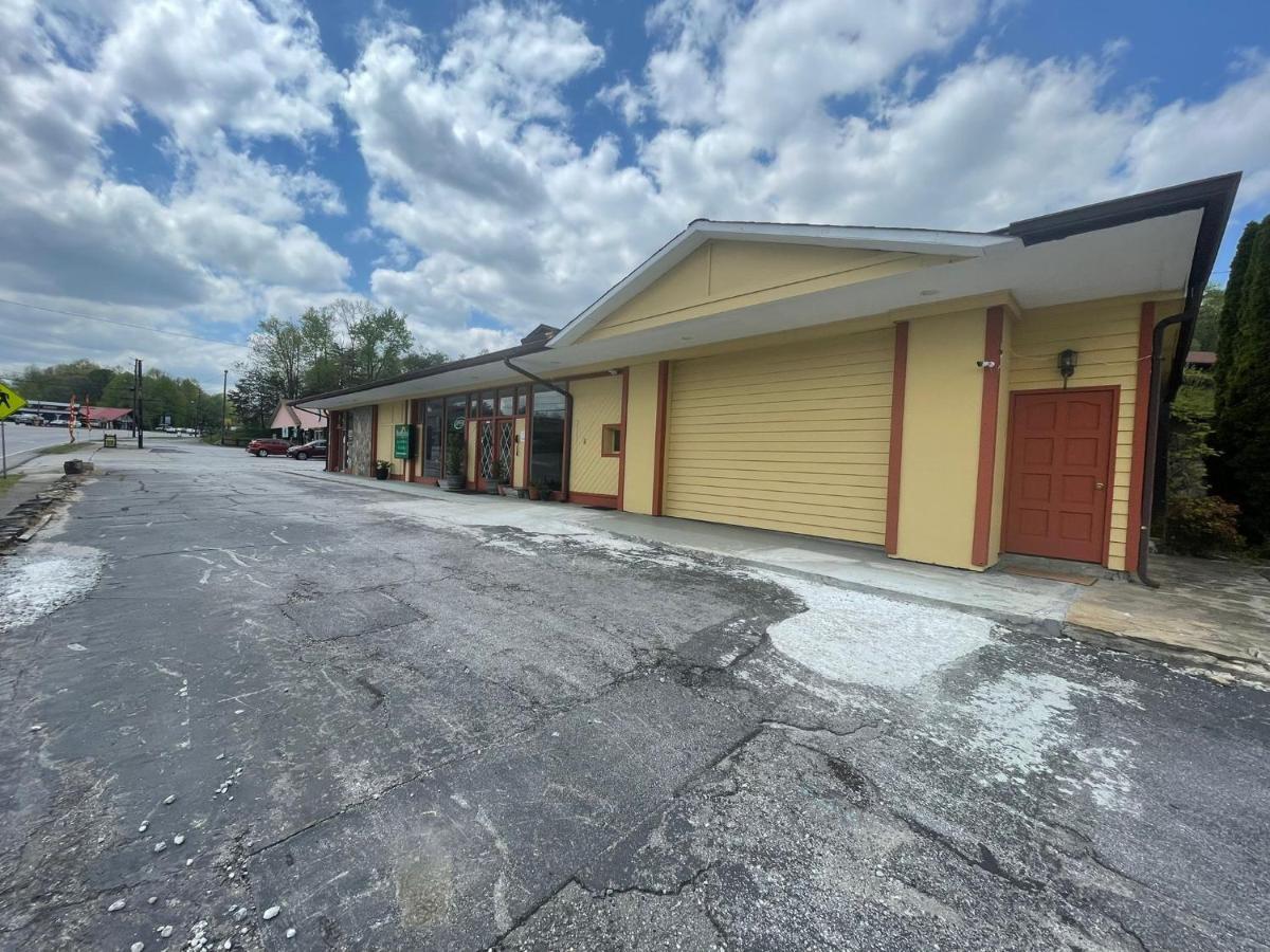 Budgetel Inn & Suites Dillard Esterno foto