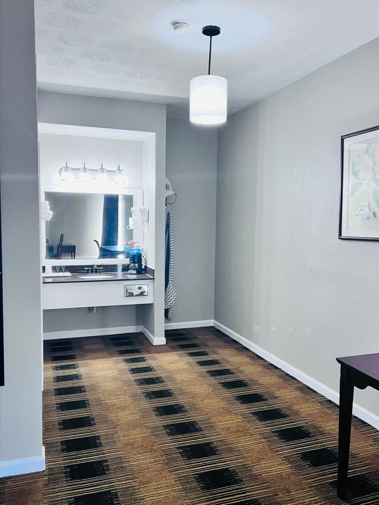 Budgetel Inn & Suites Dillard Esterno foto