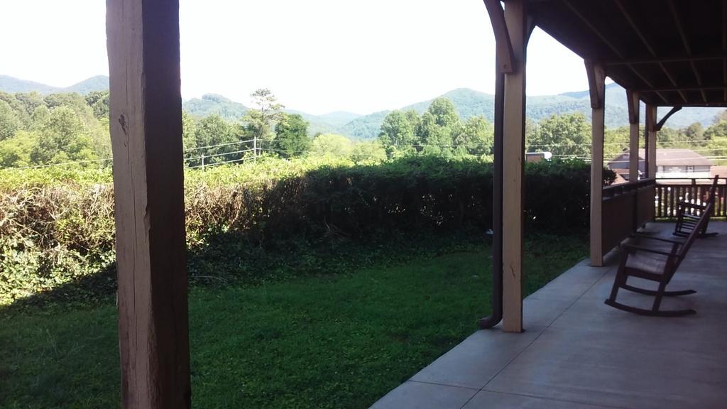 Budgetel Inn & Suites Dillard Esterno foto